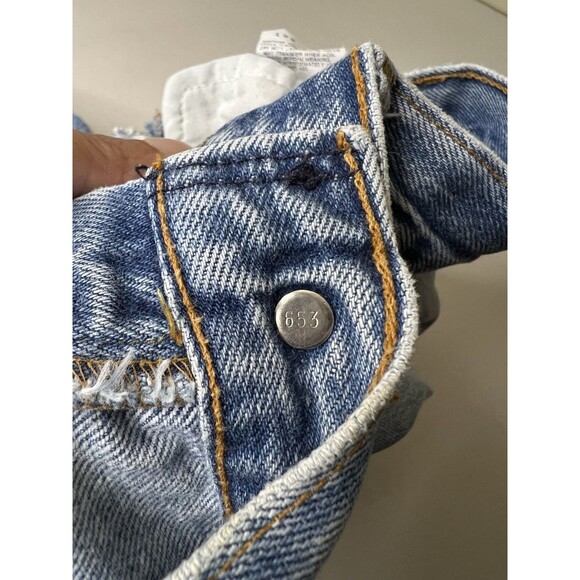 VTG Levis 501 Jeans Mens 32x32 90s USA Button Fly Distressed Patched Denim - Picture 7 of 12